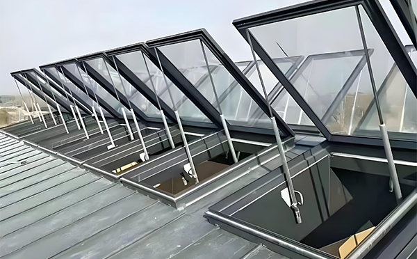 班玛消防排烟窗