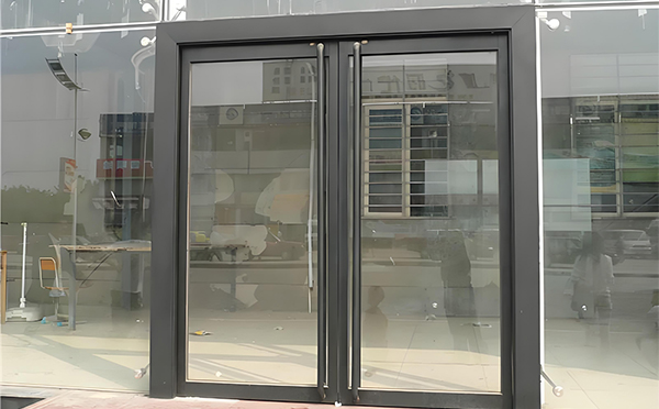 班玛玻璃地弹门