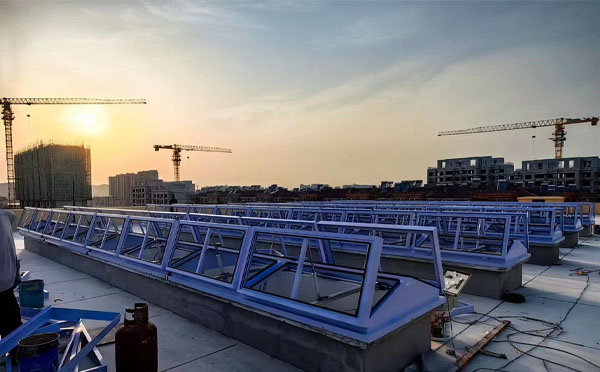 消防班玛排烟窗工作原理